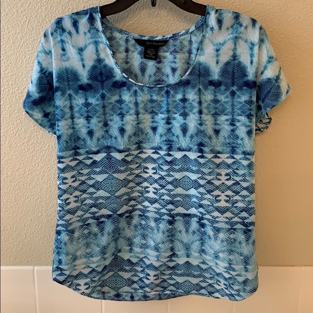 Beautiful Calvin Klein blue blouse small